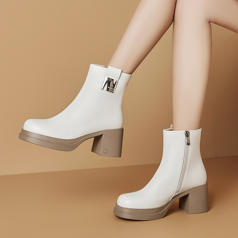 时尚简约冬季真皮女靴气质高跟厚底舒适软皮头层牛皮白色短靴P225