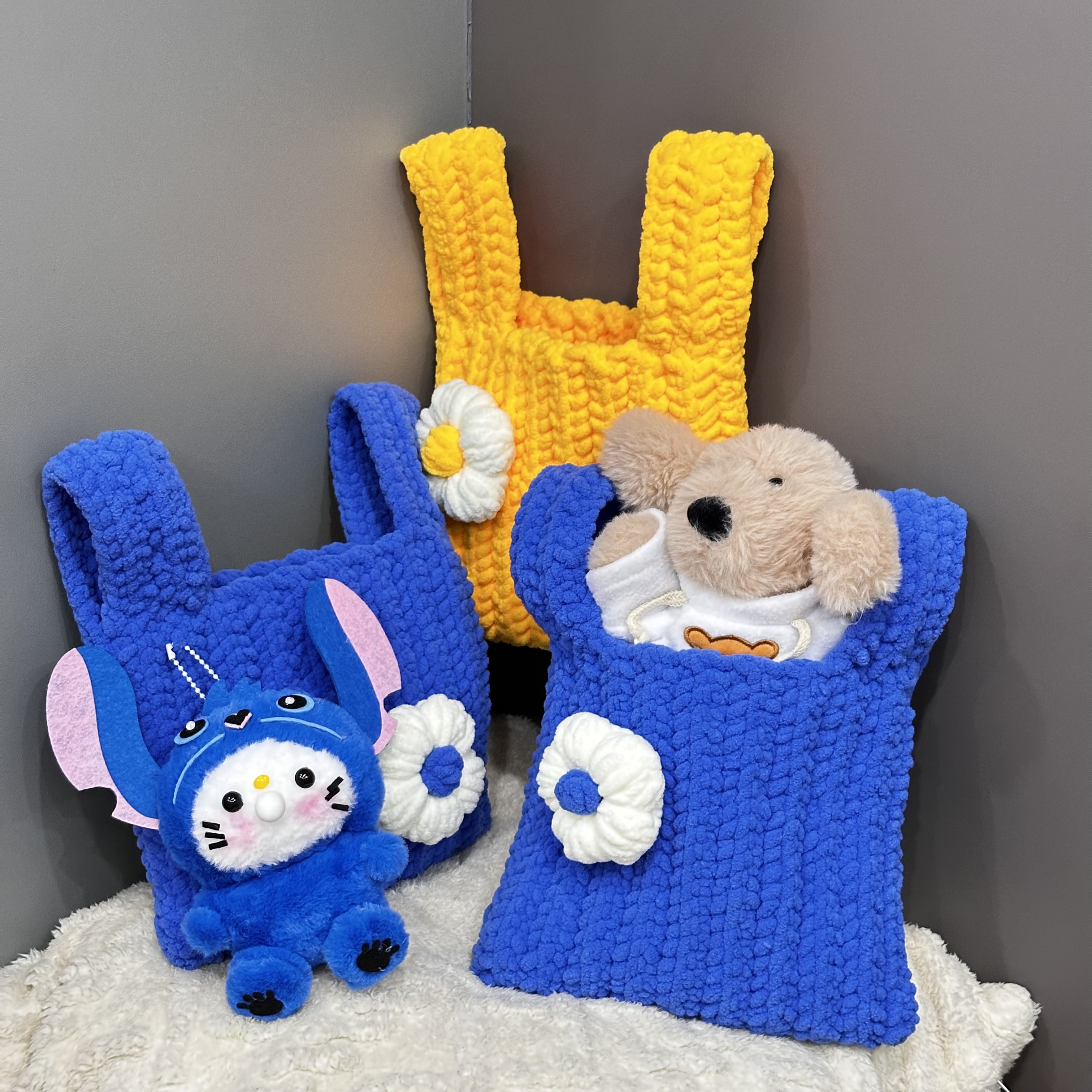 冰条线钩织日系时尚手腕包手工diy材料包粗彩色毛线编织成品教程