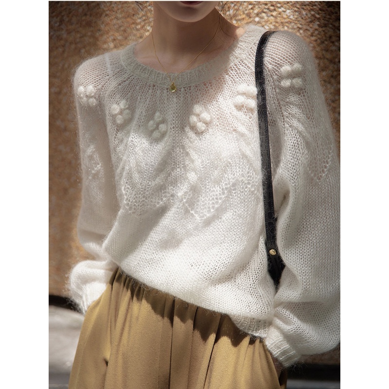 复古高级感白色马海毛毛衣女秋季法式手工钩花薄款宽松针织衫上衣