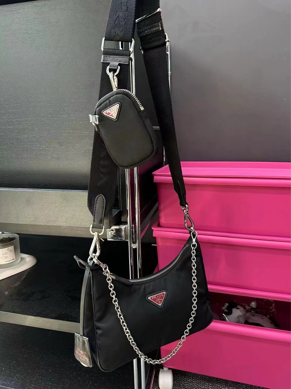 95新 Prada/普拉达 CS4310/ 黑色红标降落伞三合一 时尚