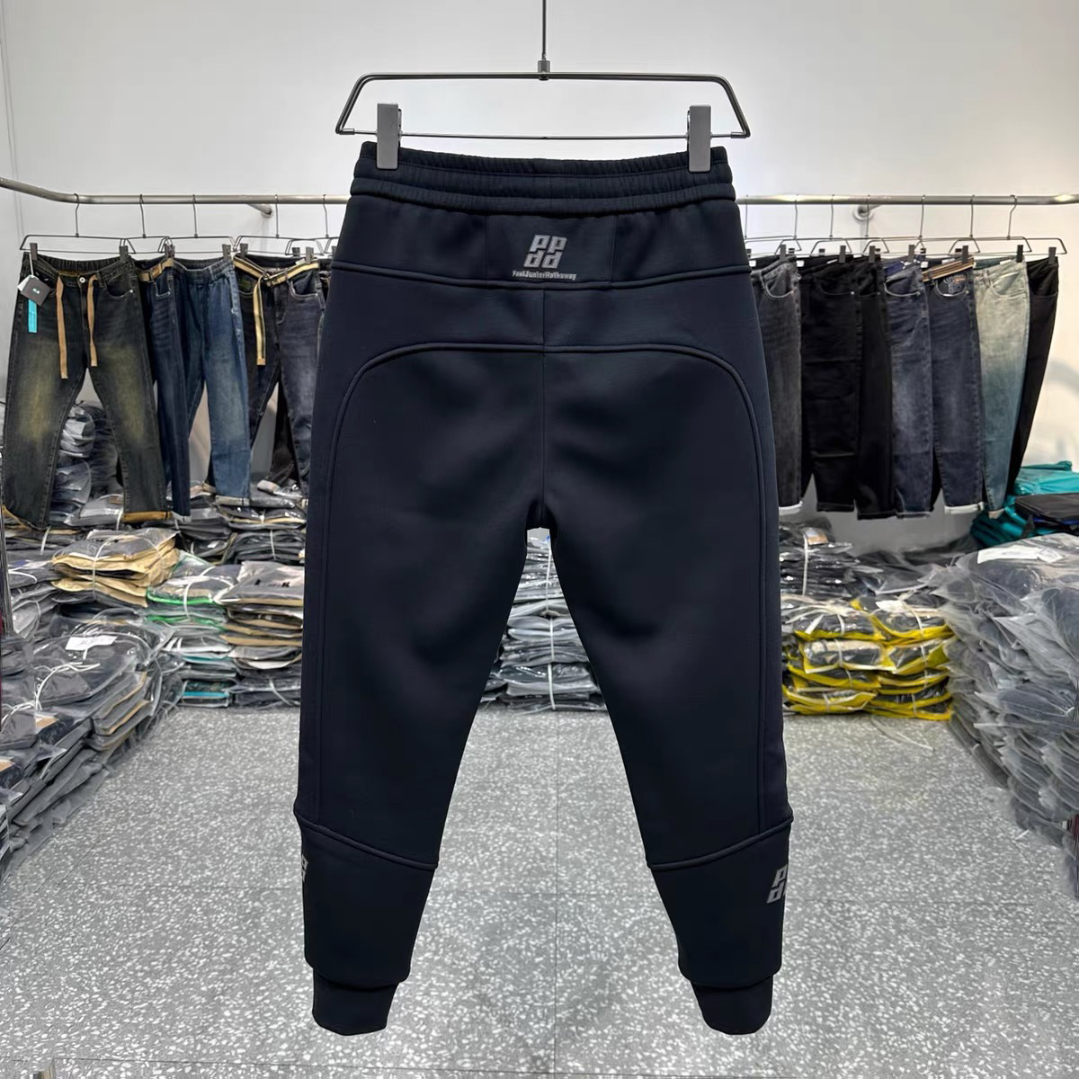 冬季新款加绒休闲裤男立体裁剪弹力修身百搭青年男士小脚长裤潮流