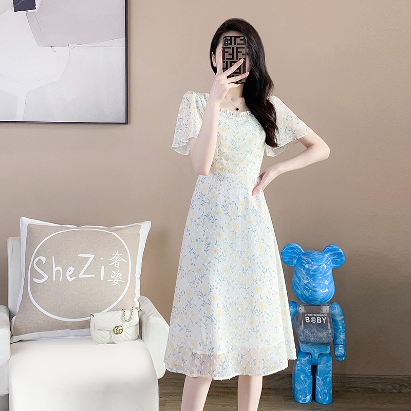 【杏花雨】2025年奢姿胖mm方领减龄印花连衣裙大码女装遮肚显瘦裙子