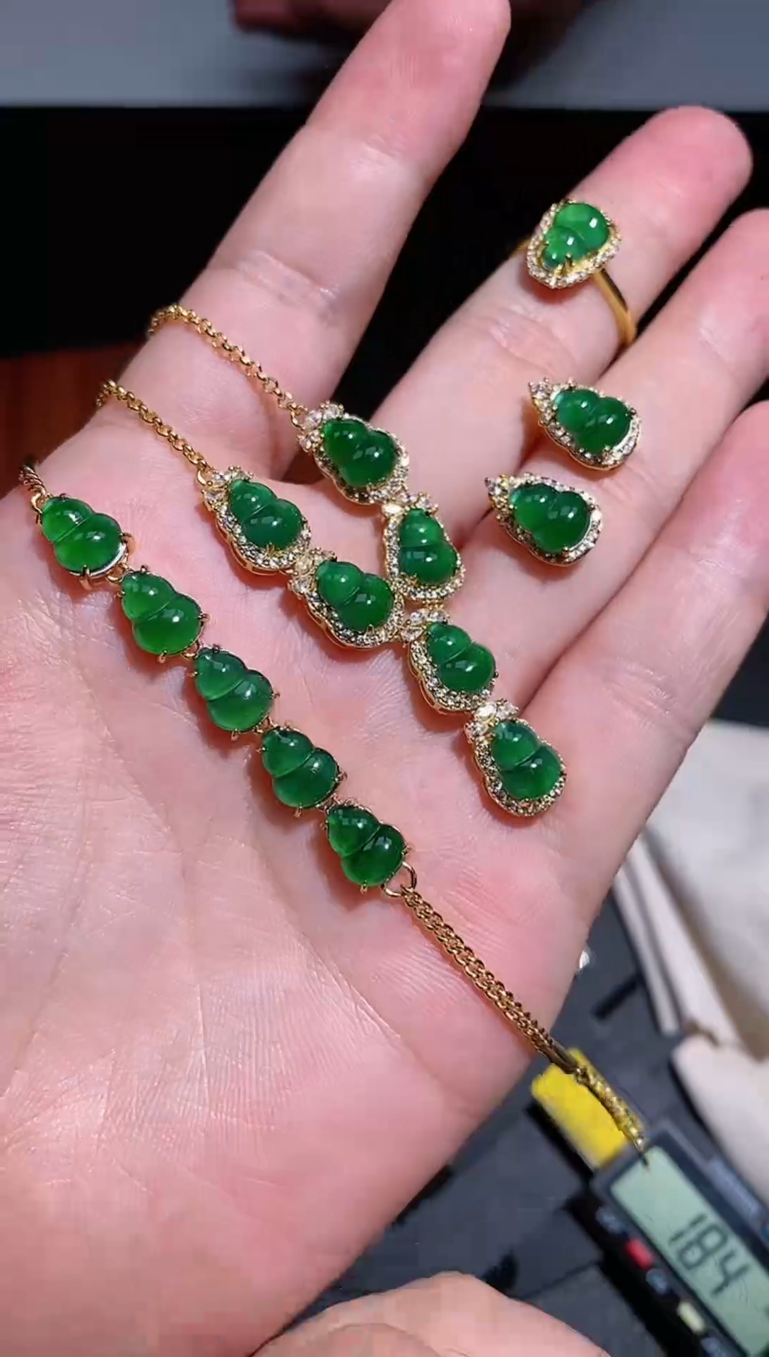 【闪购商品】定制翡翠未镶嵌61多样性发一套