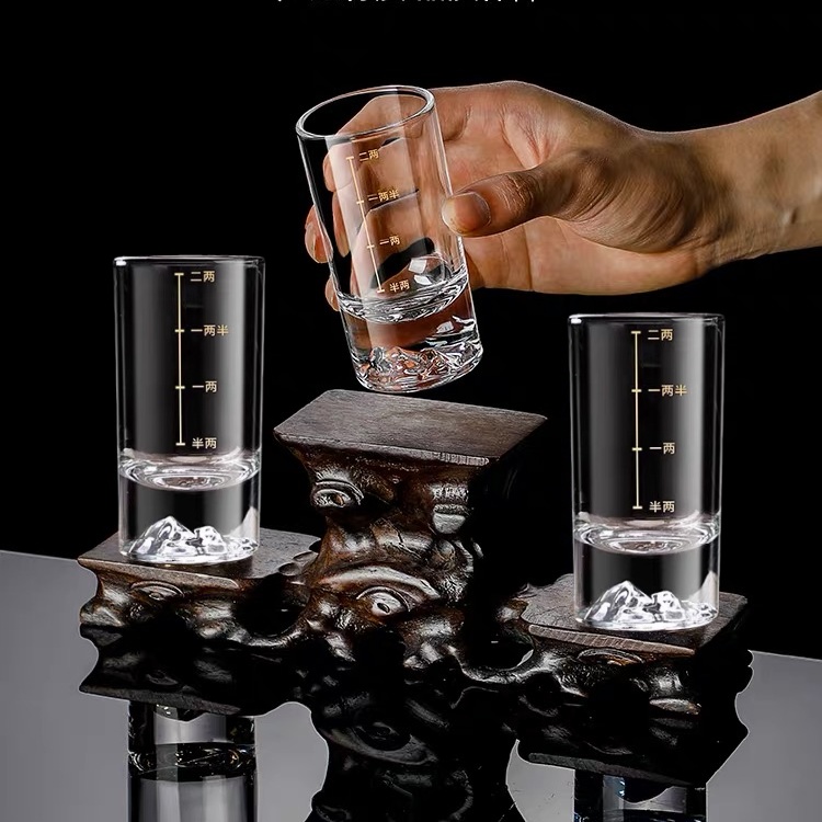 冰山底白酒杯家用中式玻璃杯二两刻度创意白酒具无铅加厚透明玻璃