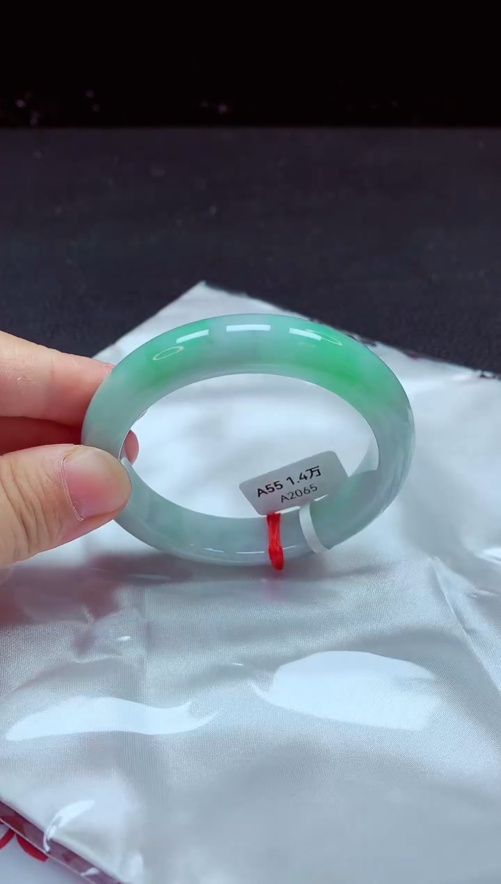 【闪购商品】翡翠手镯未镶嵌手镯54