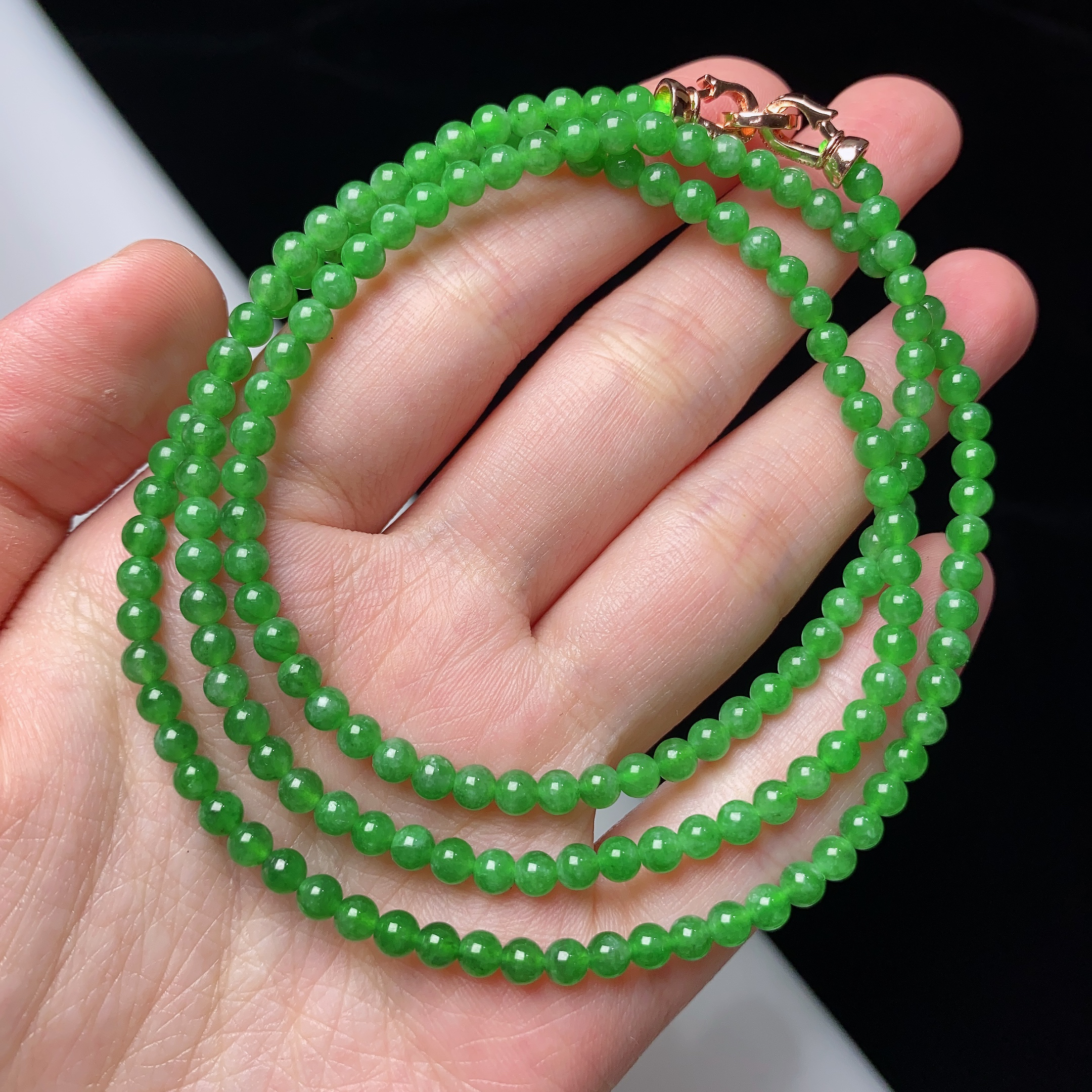 缅甸天然翡翠A货冰种阳绿小米珠项链卡4mm绿色珠珠