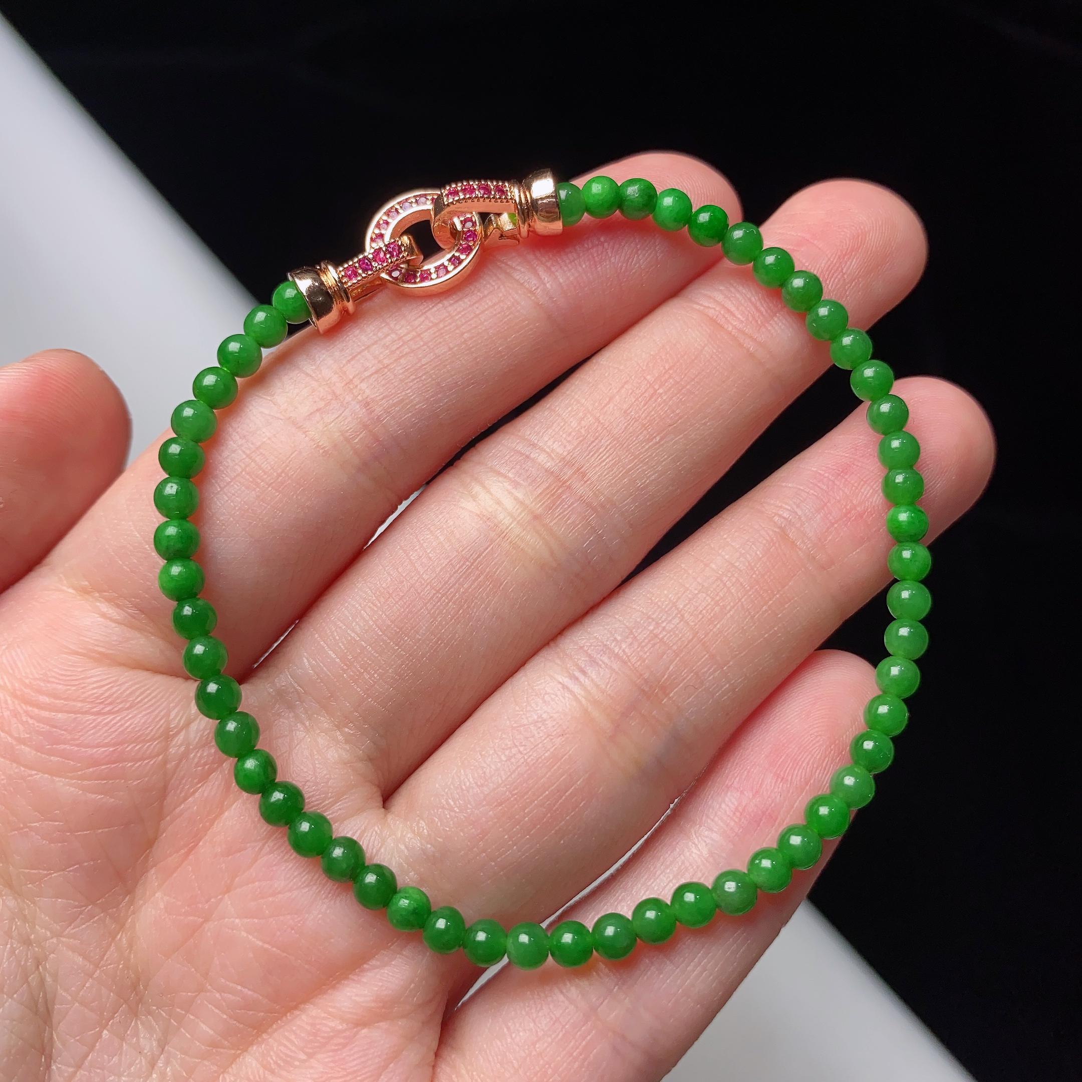 缅甸天然翡翠A货辣绿小米珠手链卡3.6mm单圈精美