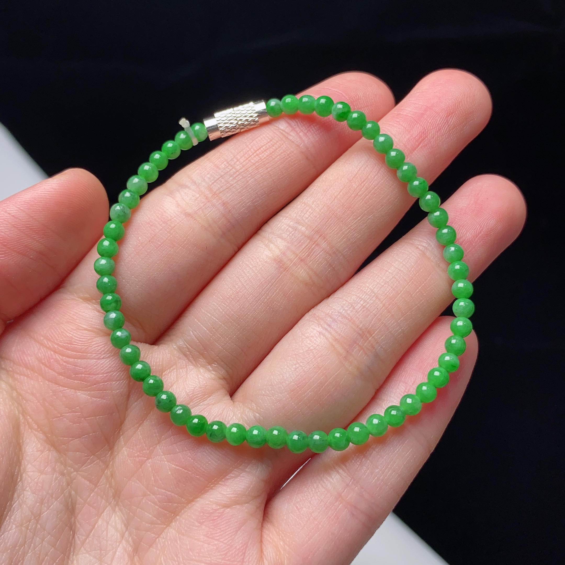 缅甸翡翠a货阳绿色小米珠手链卡3.5mm珠珠玉手串精美素款