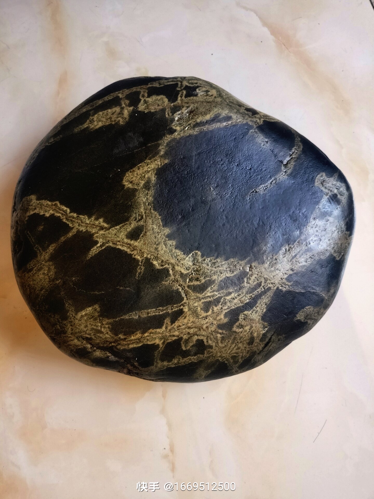 新疆金丝玉天然原石摆件，额河奇石摆件，画面石摆件