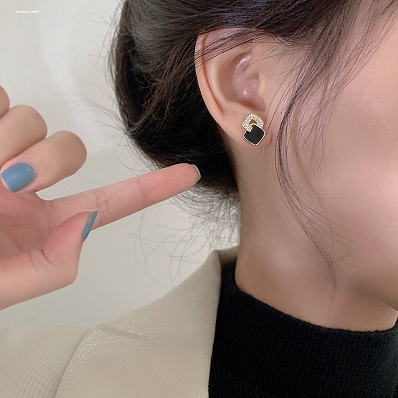 黑色镂空镶钻耳钉百搭显白简约气质设计个性潮时尚新款女轻奢精致