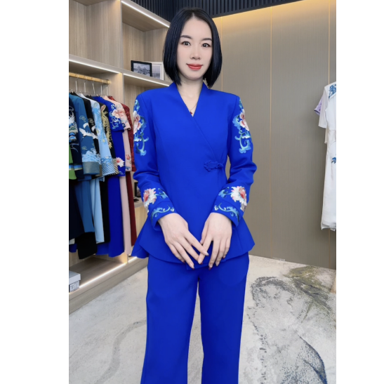 2025新款新中式牡丹国风刺绣盘扣设计套装女25131