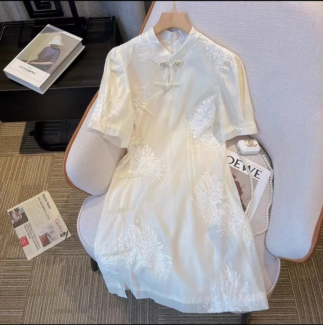 仓K-31539 新中式国风白色2024夏季连衣裙小个子高级感刺绣短裙子