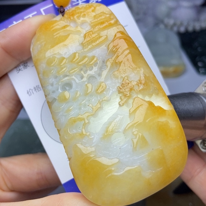 翡翠颈饰未镶嵌翡翠