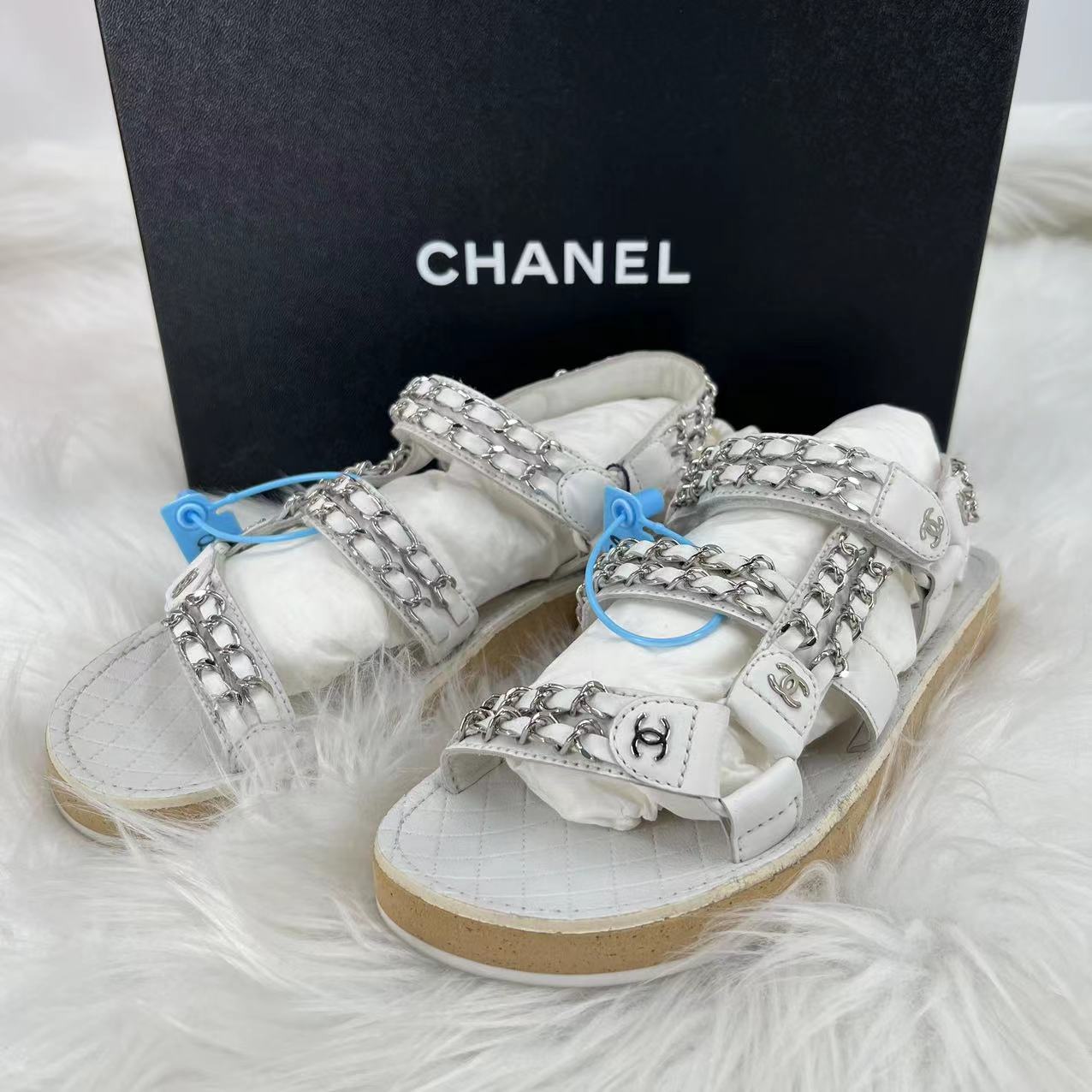 Chanel/香奈儿纯白链条绑带时尚百搭夏季平底女款凉拖