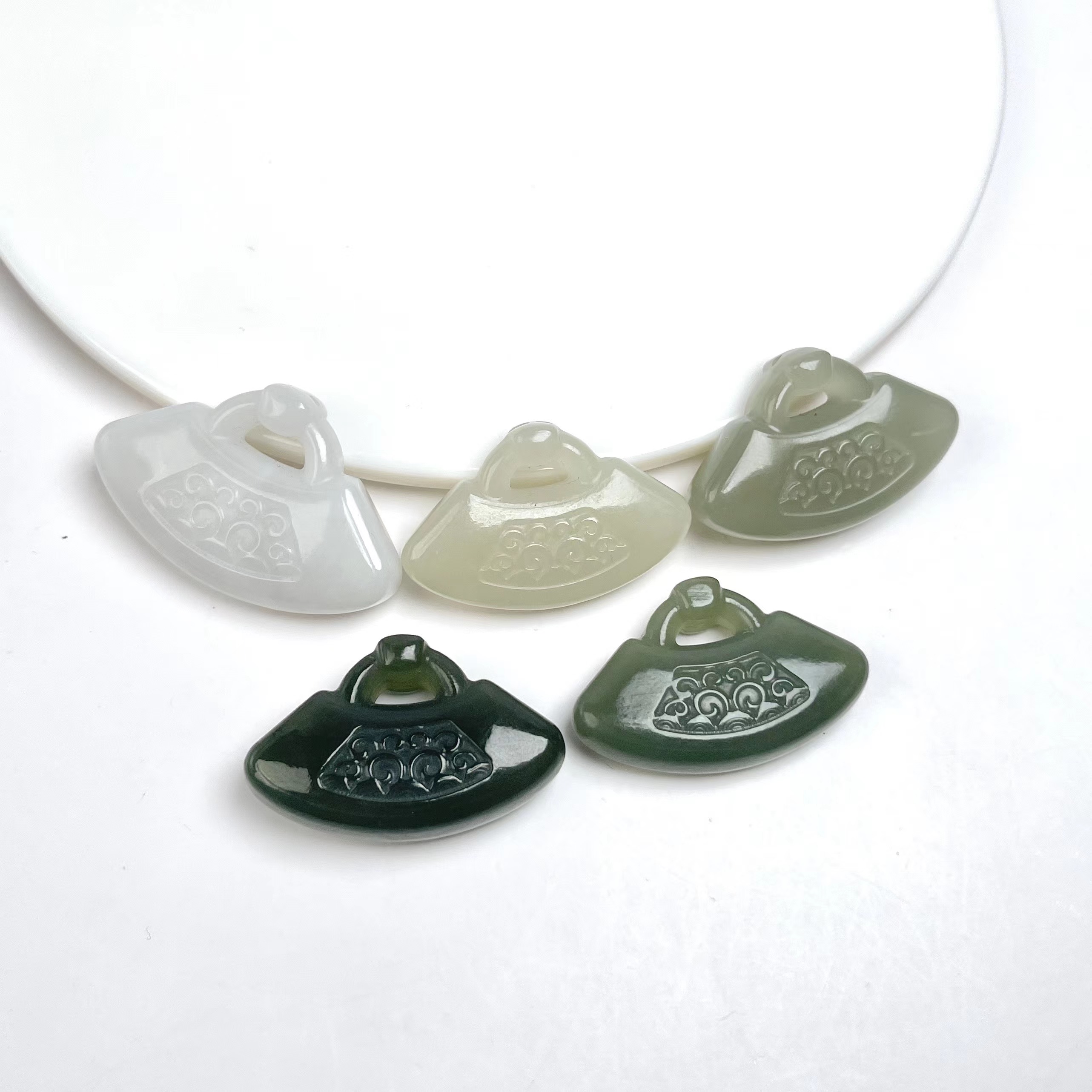 菲菲珠宝好*34899和田玉挂件*多样性发一