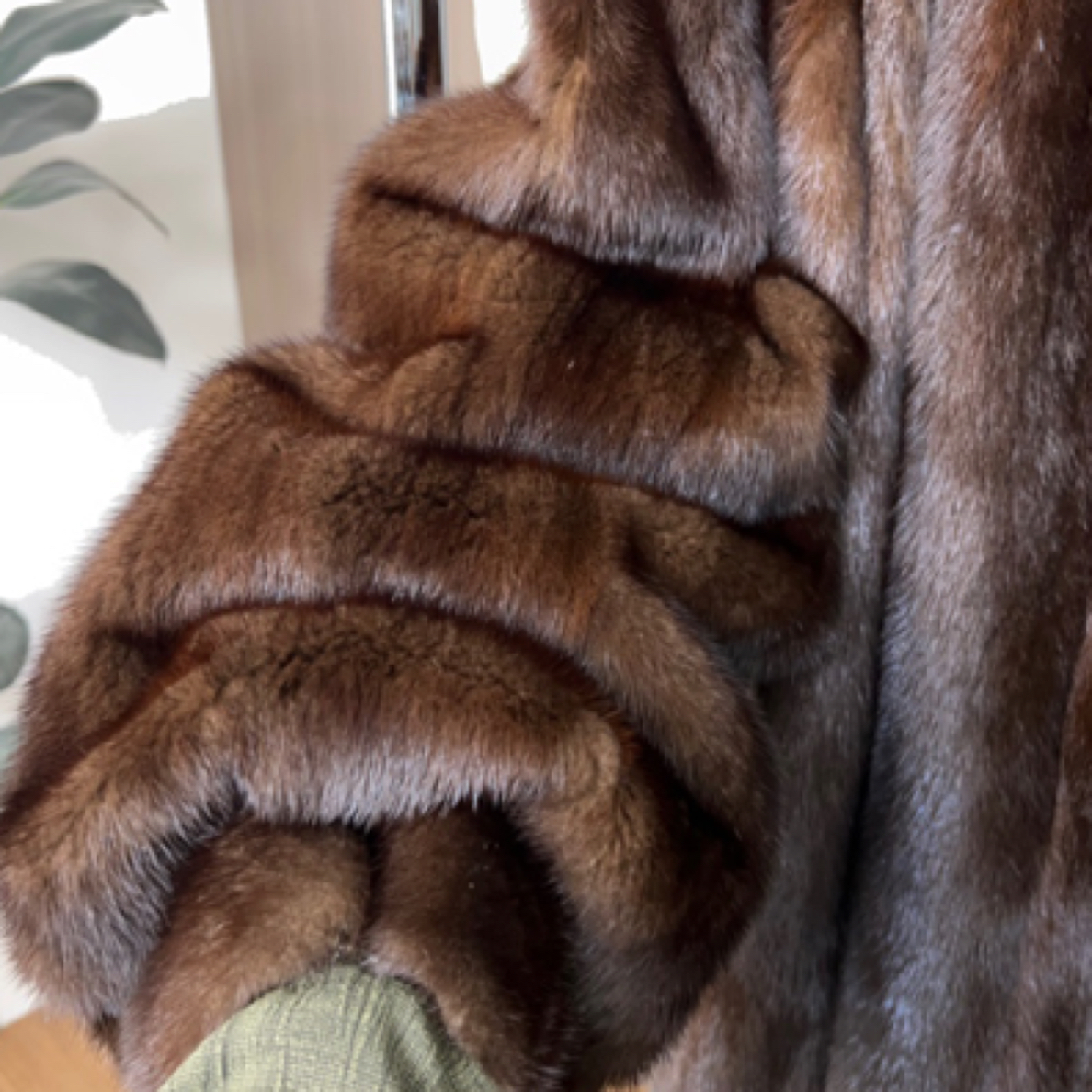 蜜饯深棕色大泡泡袖微裙摆A版显瘦秋冬厚外套时尚洋气宽松