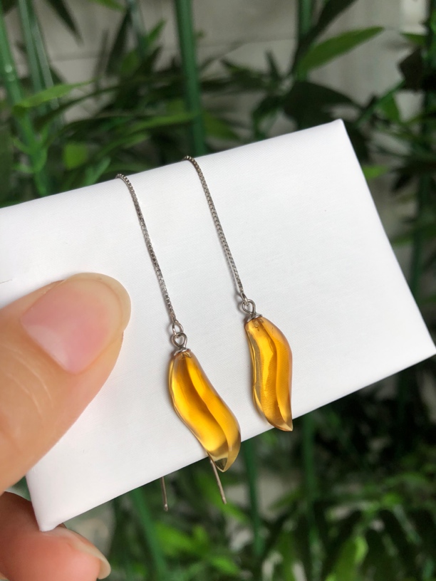 精品红茶珀随形耳线