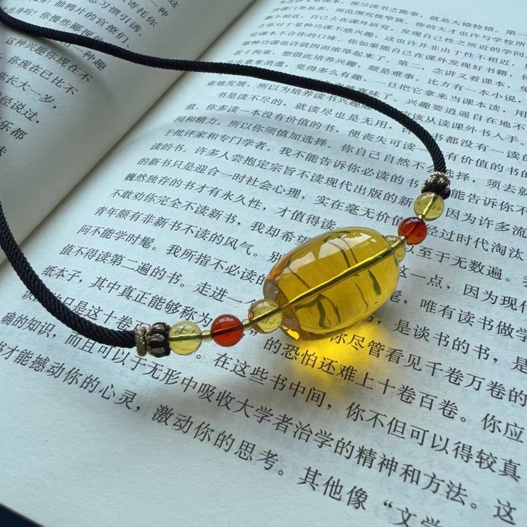 天然原矿缅甸金蓝珀吊坠