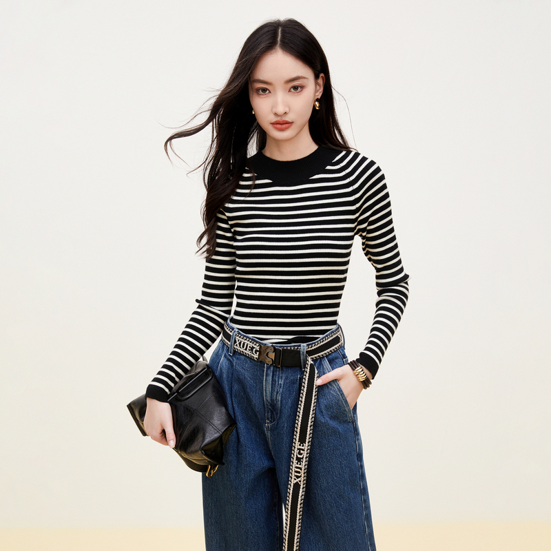 XG雪歌修身短款长袖毛针织衫冬季新款绵羊毛撞色条纹毛衫女装