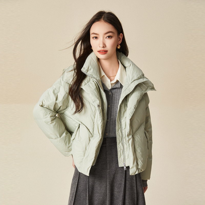 XG雪歌浅绿色短款长袖羽绒服冬季新款加厚保暖白鸭绒外套女装