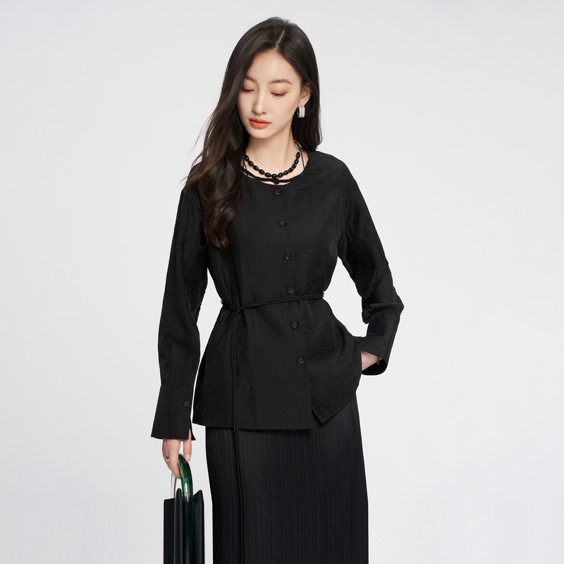 XG雪歌通勤简约黑色长袖衬衫秋季新款莱赛尔圆领休闲上衣女装