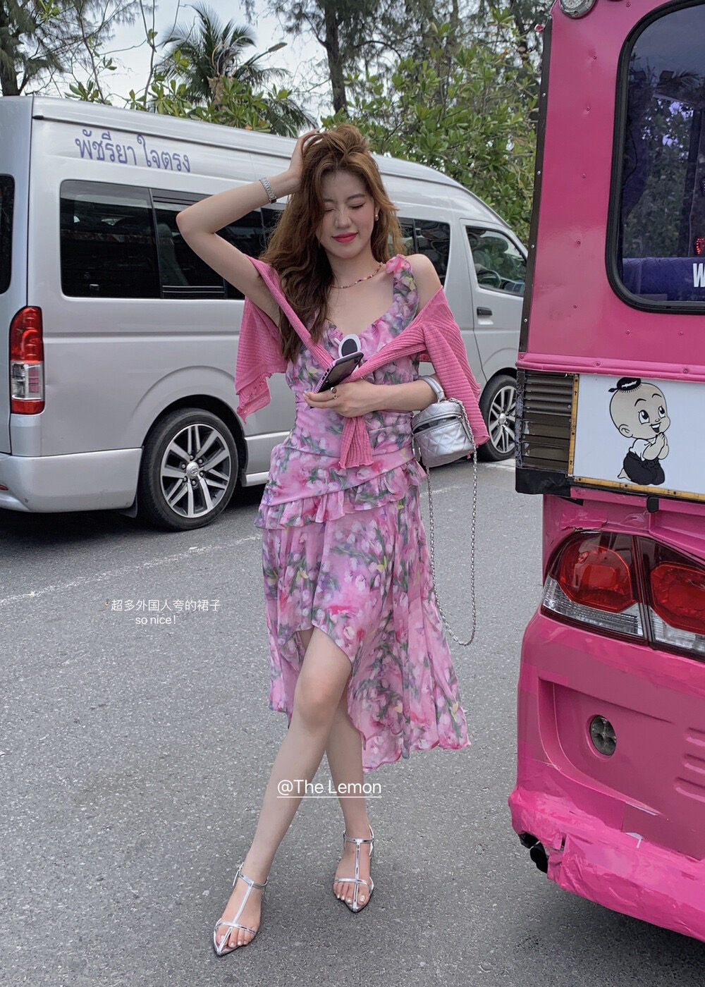 碎花显瘦复古时尚连衣裙