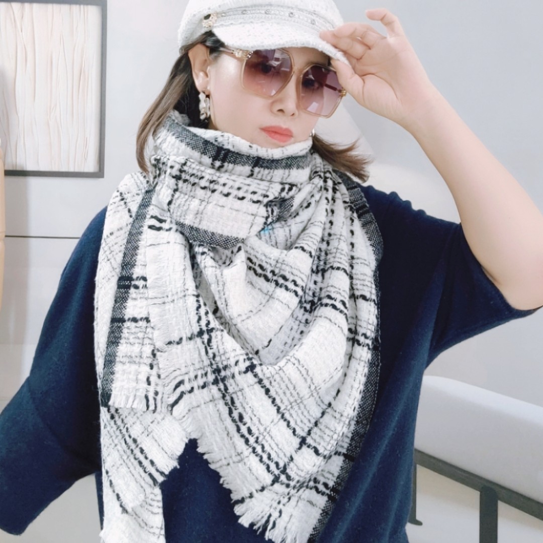 韩国单 小香风情侣款黑白色羊毛披肩围巾