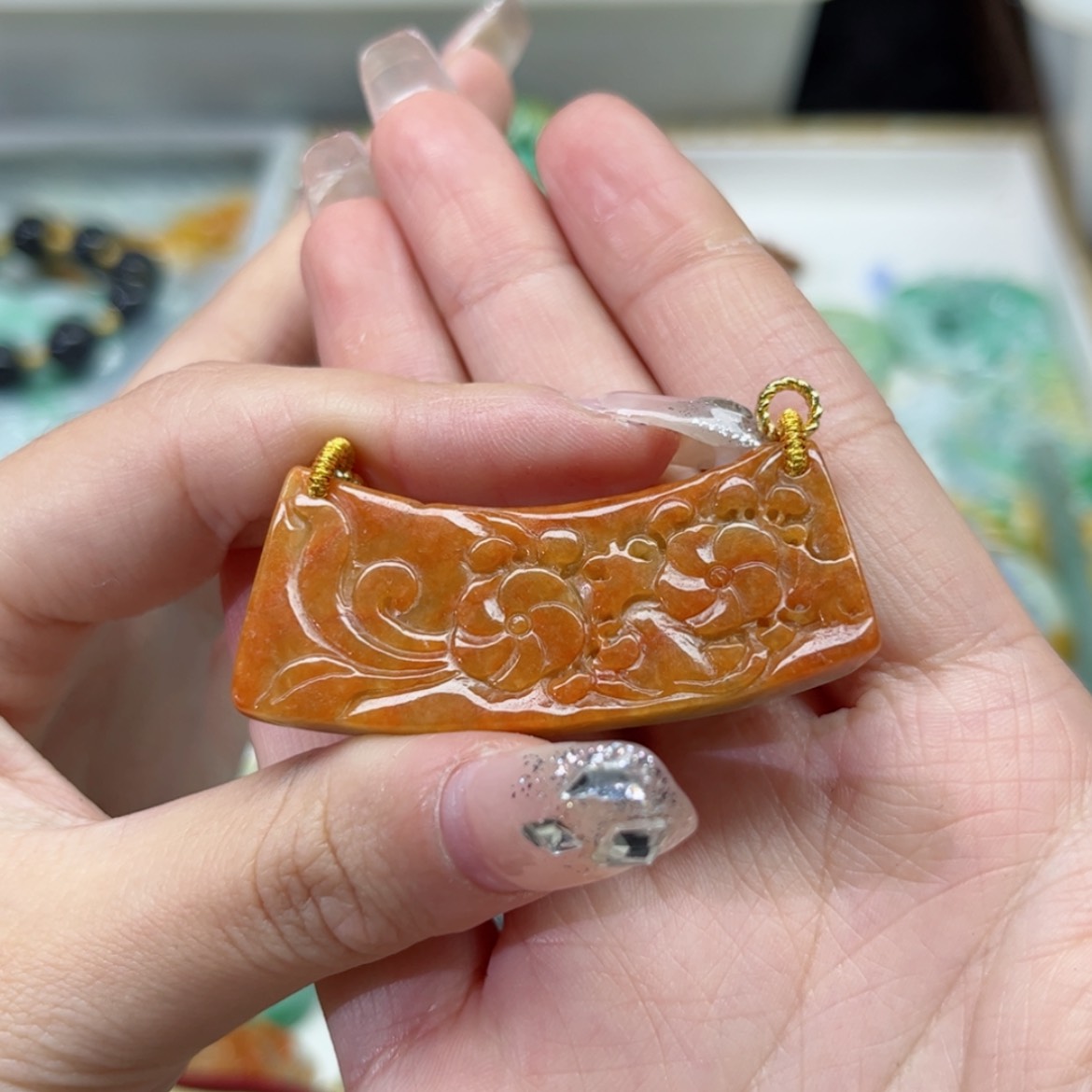 【闪购商品】翡翠颈饰未镶嵌