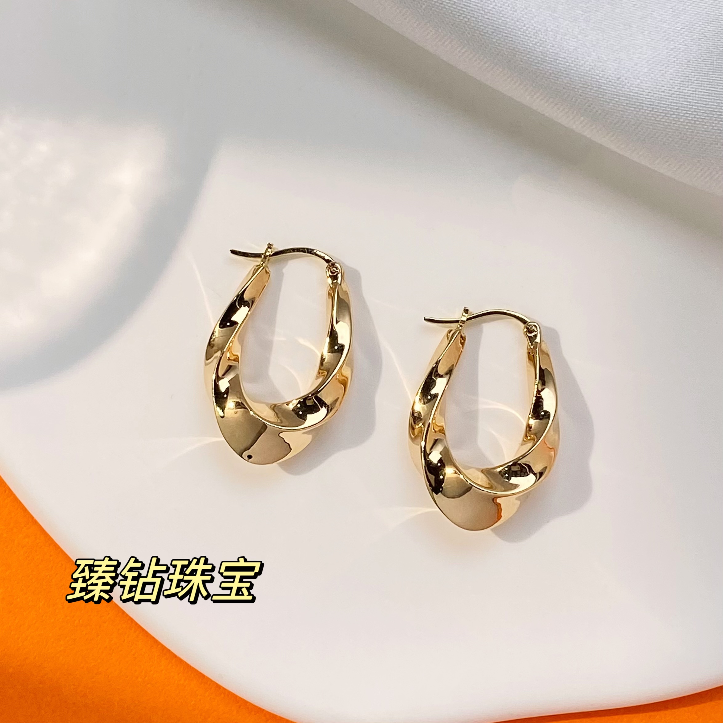 18K金大号莫比乌斯耳环浅金色不规则气质时尚百搭复古法式简约