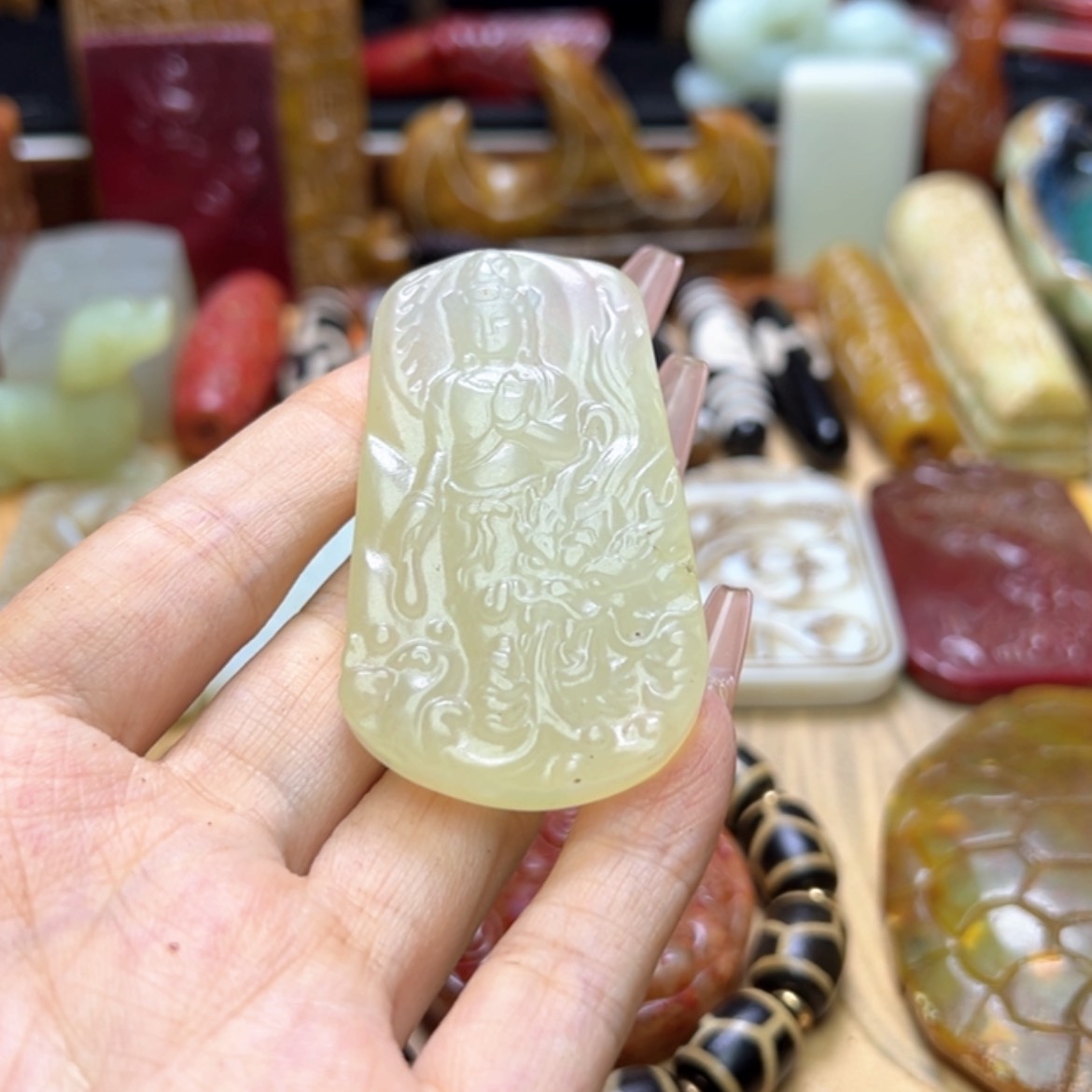 【闪购商品】蛇纹石玉颈饰未镶嵌