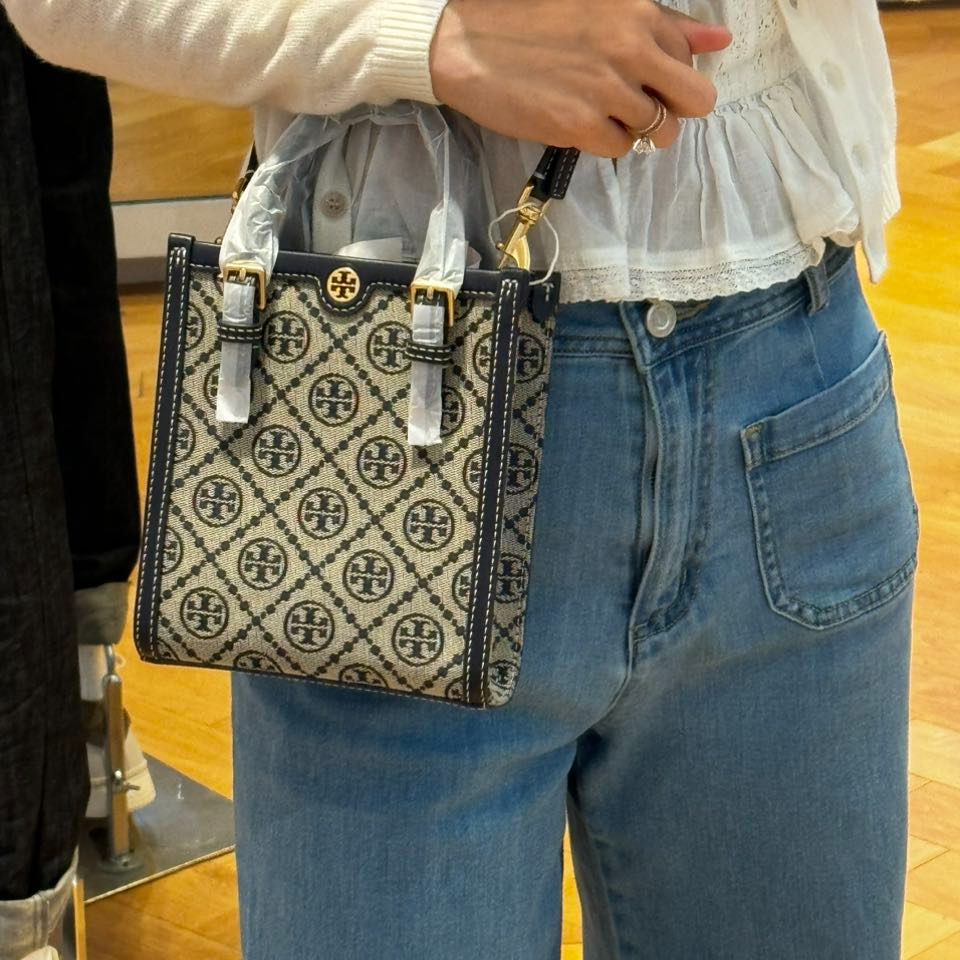 TORY BURCH/汤丽柏琦专柜女包琴谱包16x18cm单肩斜挎包 N