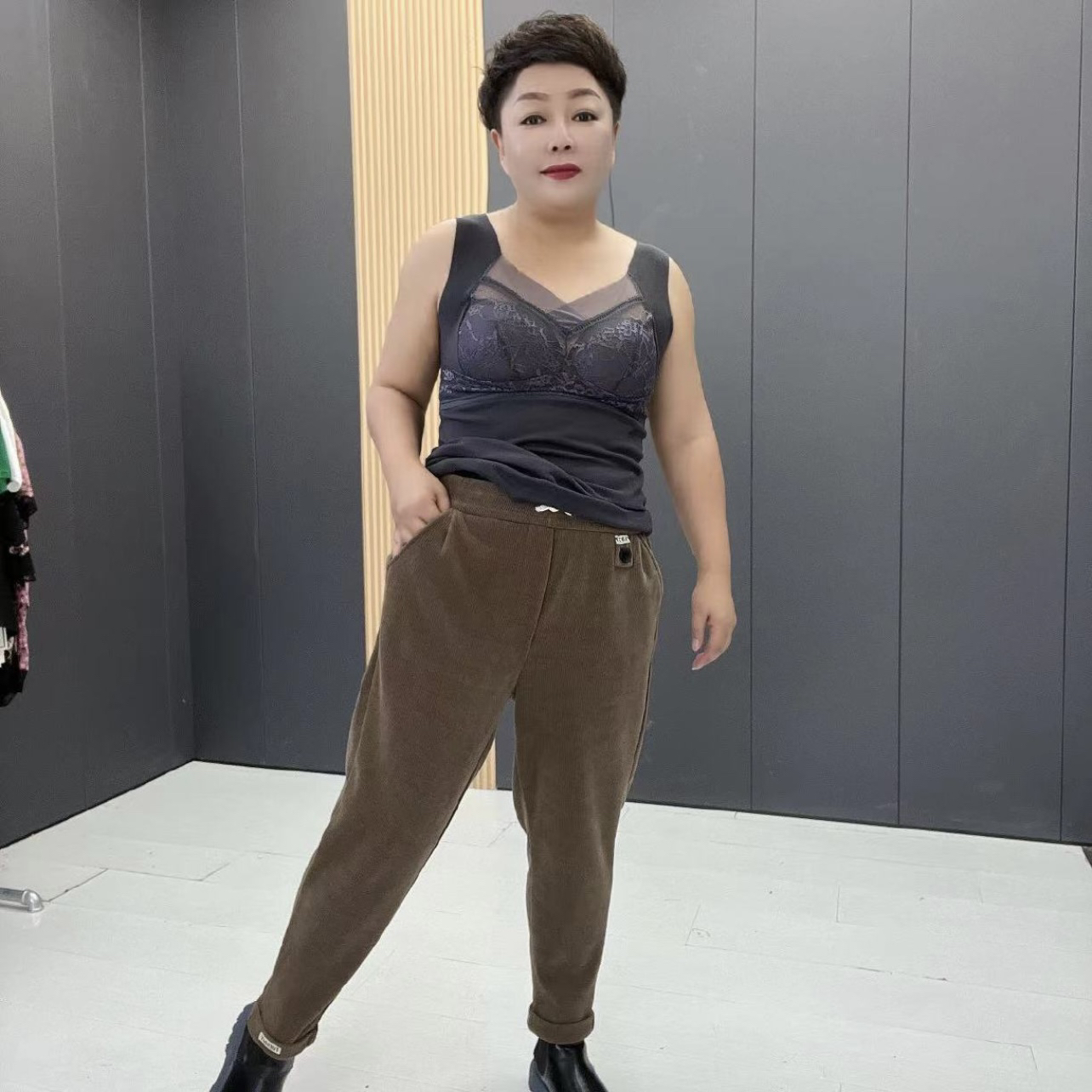 SS2652秋季大码厚款条绒休闲萝卜裤