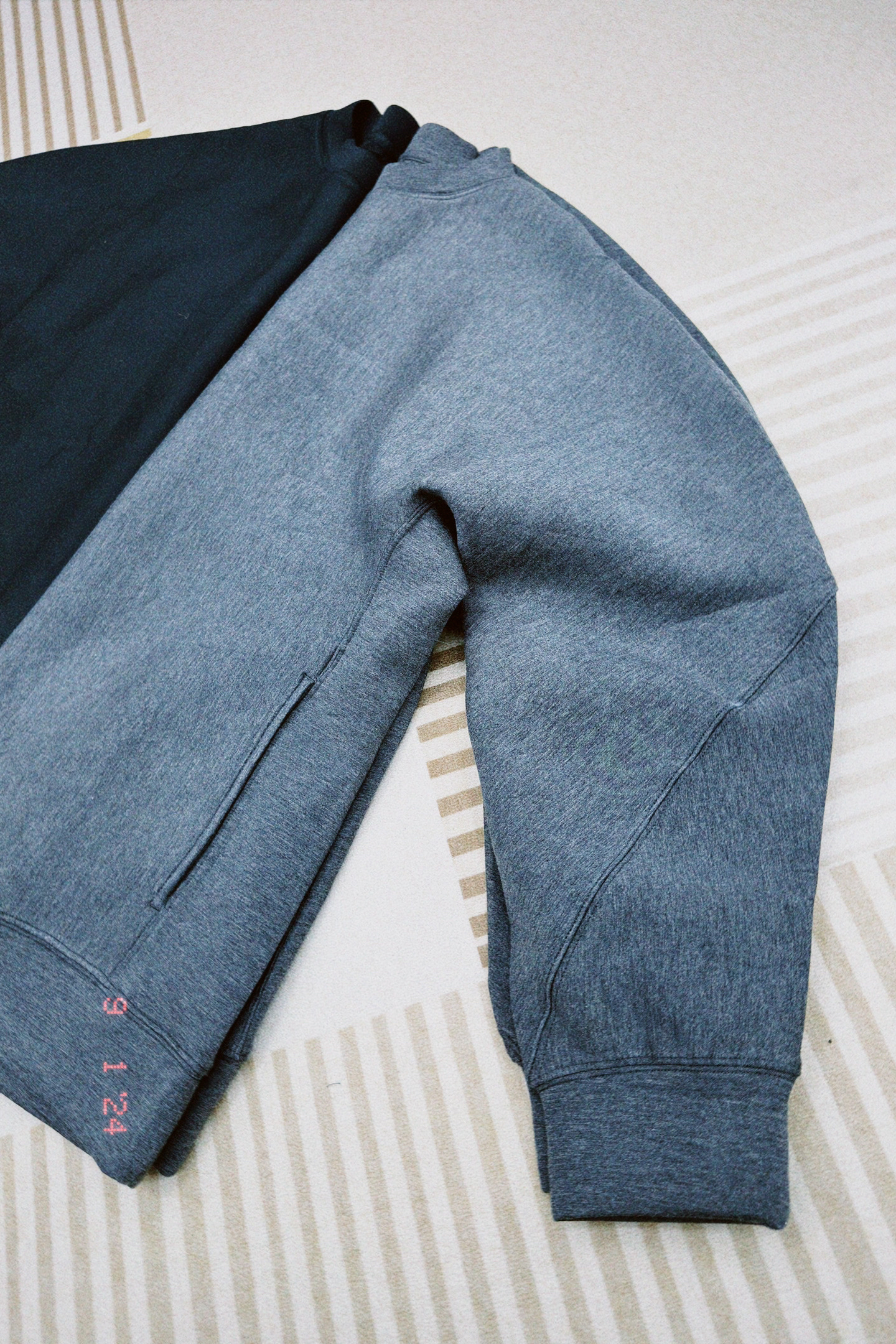 [年中清仓] Tension太空棉重磅圆领长袖卫衣立体剪裁简约日系秋冬