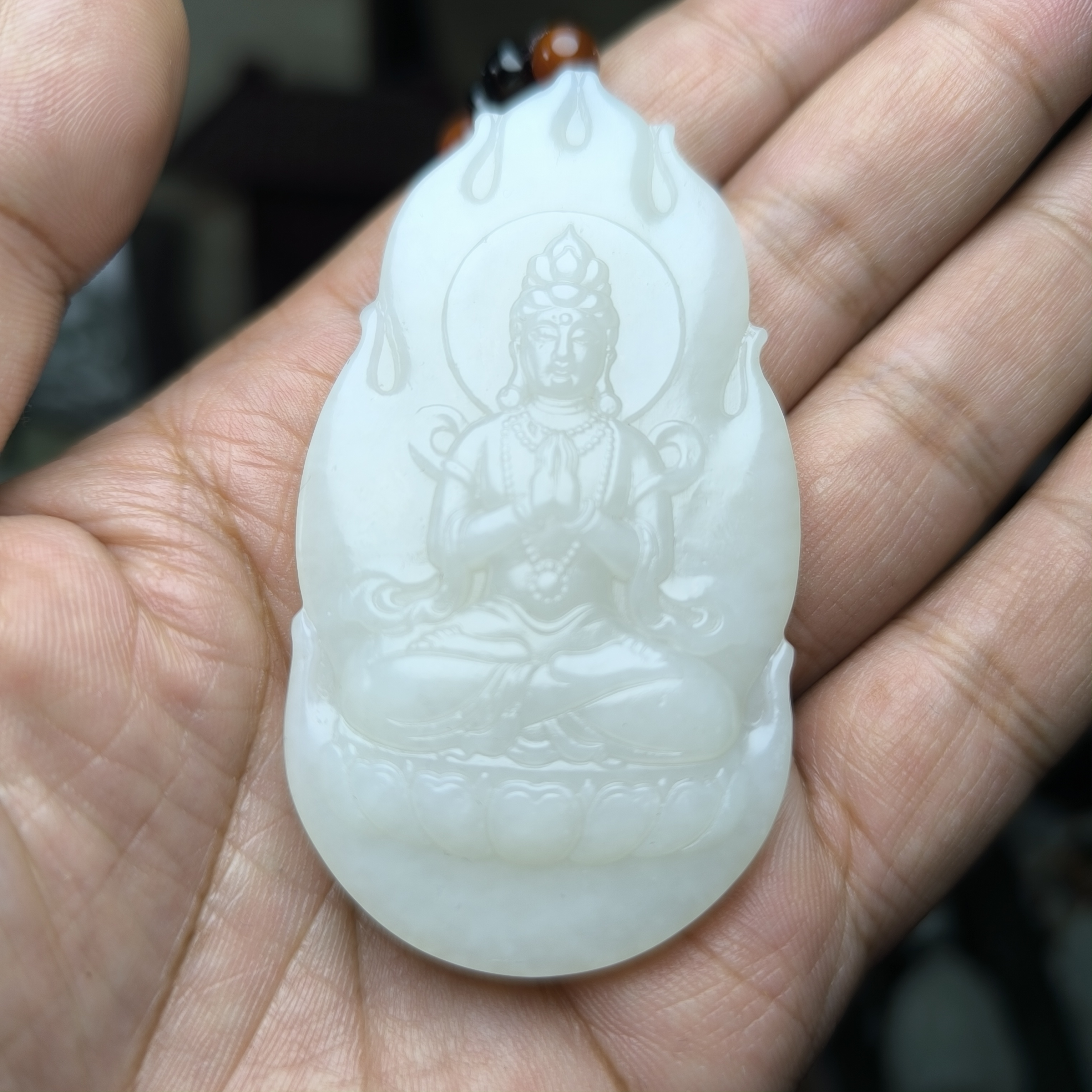 新疆和田玉山料俄料且末料白色火焰款观音牌挂件