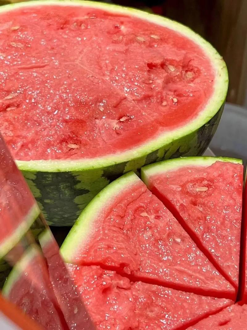 【同城配送】小蜜蜂8424西瓜嘎嘎脆甜 沙河同城1小时配送到家