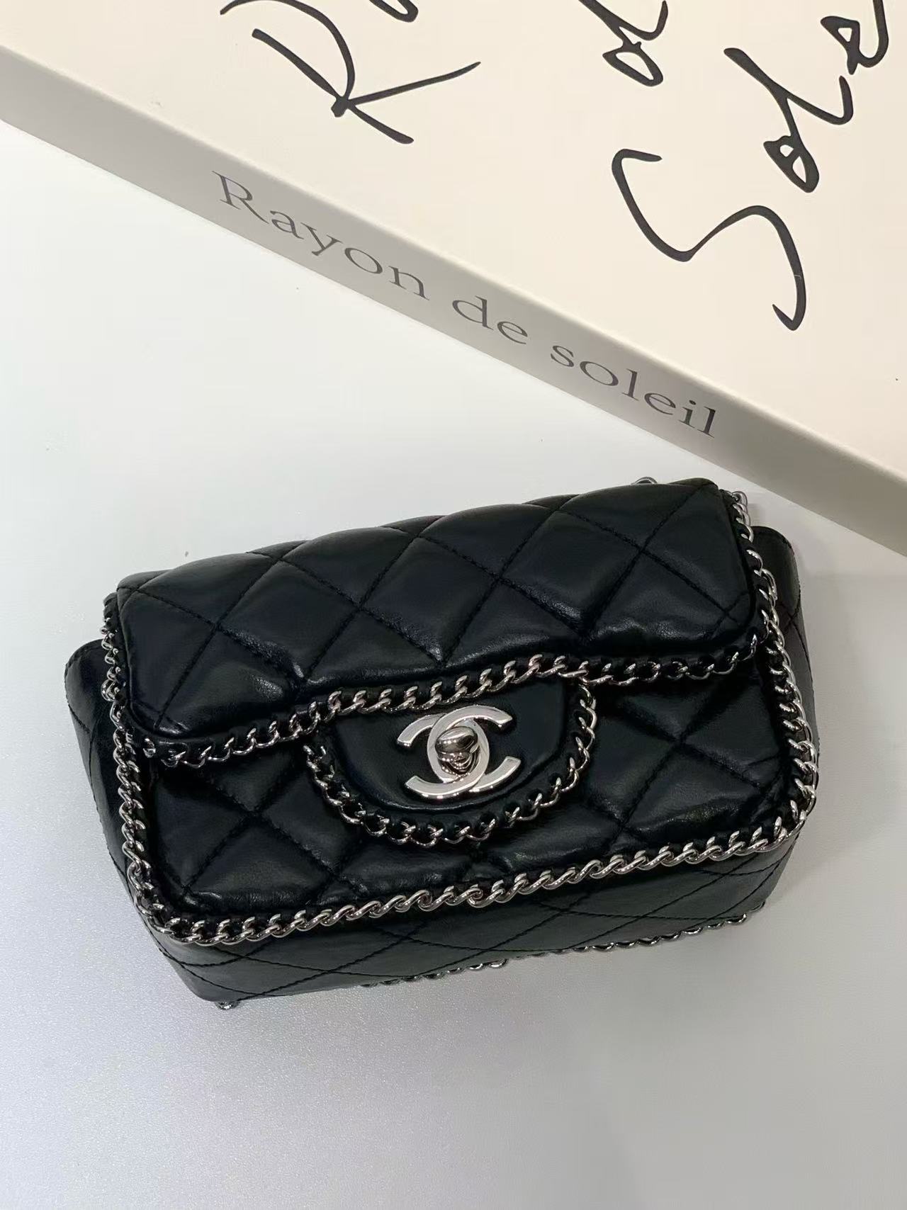 99新 Chanel/香奈儿 HIHI/黑银滚边小mini斜挎包/8885487