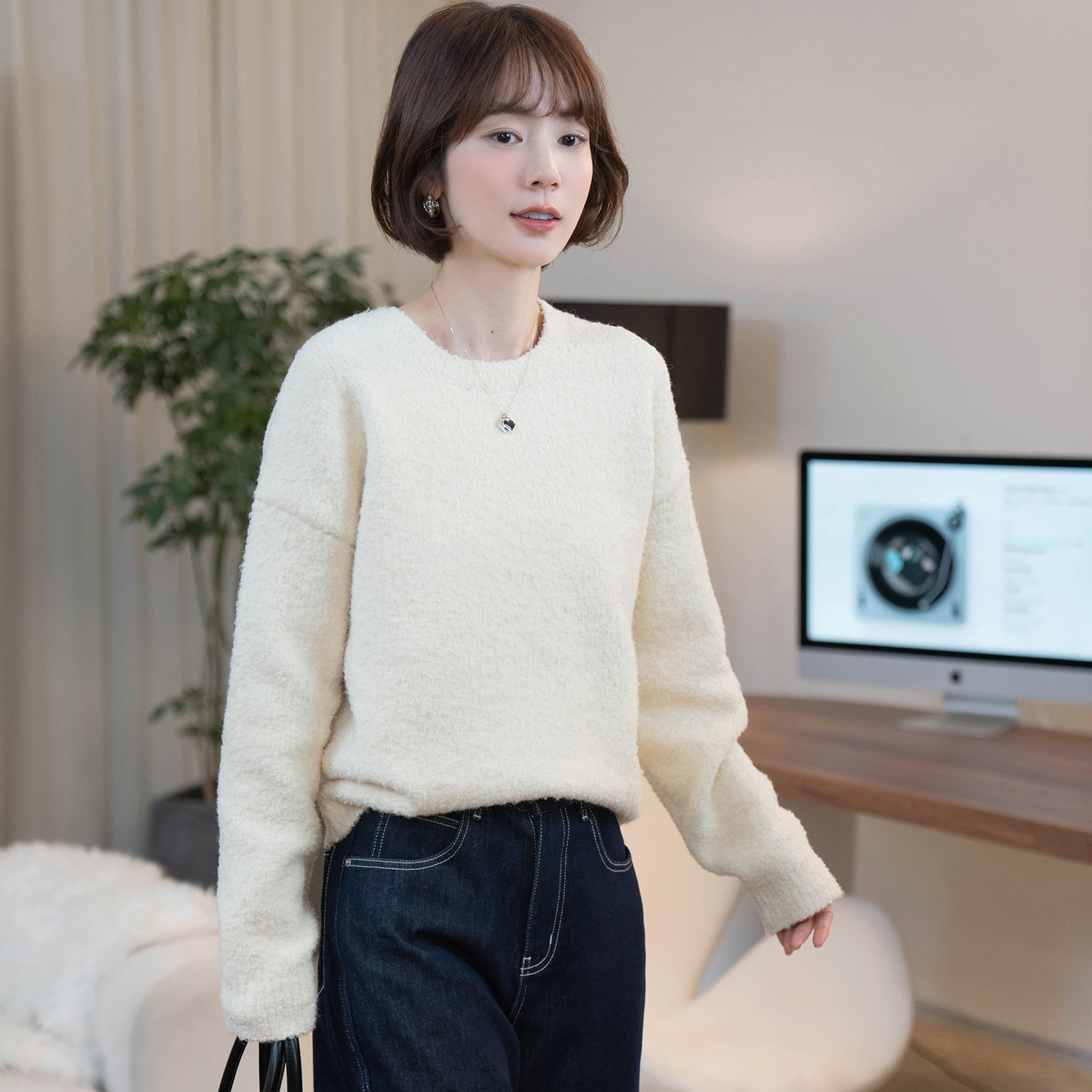 法儿家韩国限定【蓝莓酱】圆领毛衣FS309S094