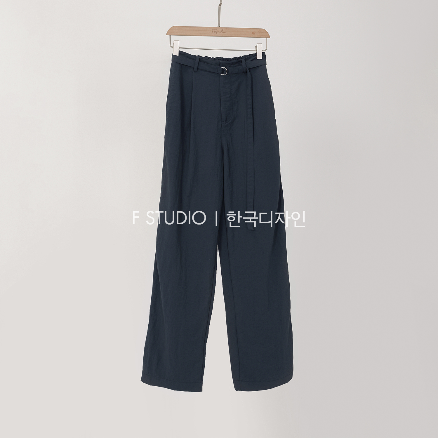 法儿家韩国限定【慵懒公式】藏青色直筒裤FS307X001 