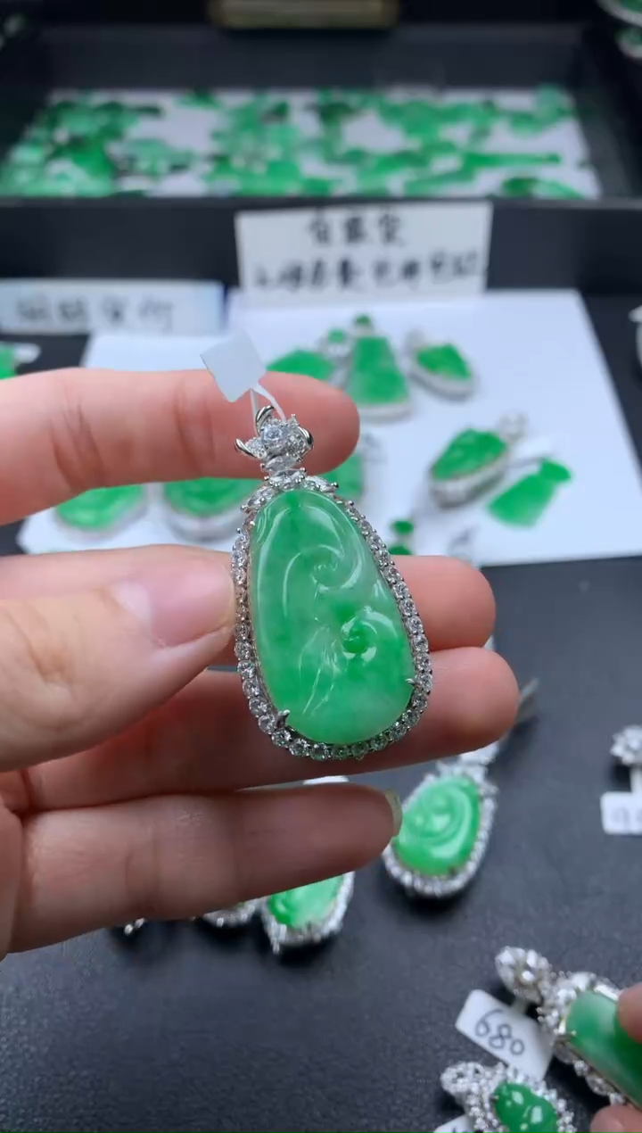 【闪购商品】翡翠颈饰银S925镶嵌如意