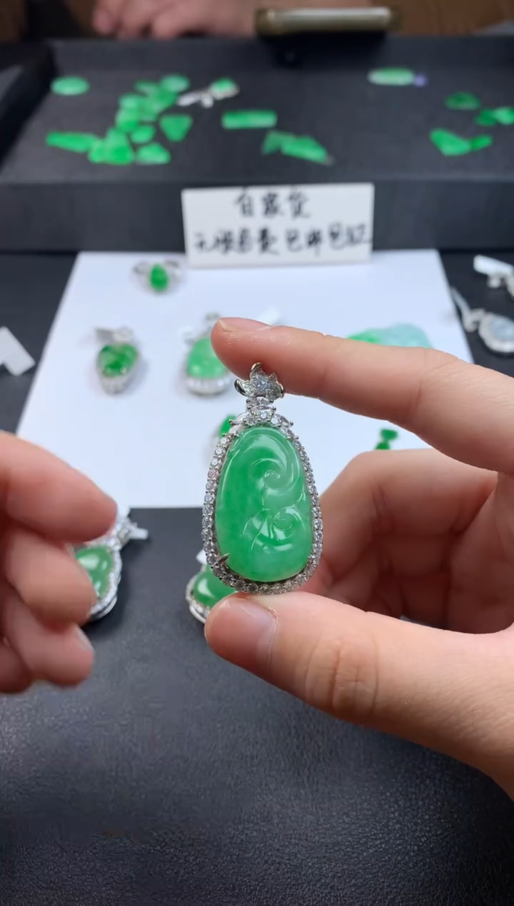 【闪购商品】翡翠颈饰银S925镶嵌如意