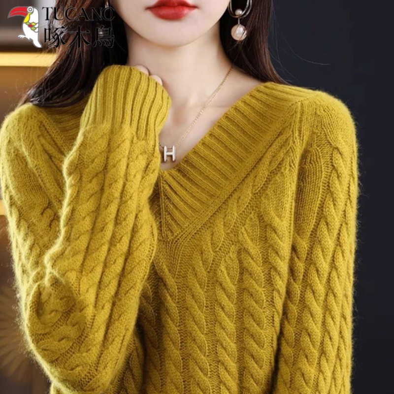 鸡心领高档毛衣女妈妈装遮肚宽松麻花上衣秋冬洋气针织外穿打底衫