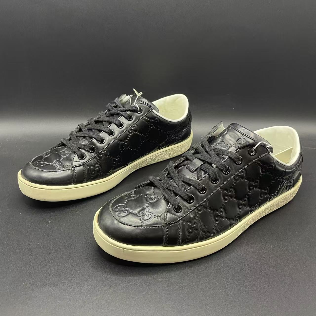 【聚星好物】GUCCI/古驰男士黑色压印休闲低帮板鞋 40.5欧码 los075