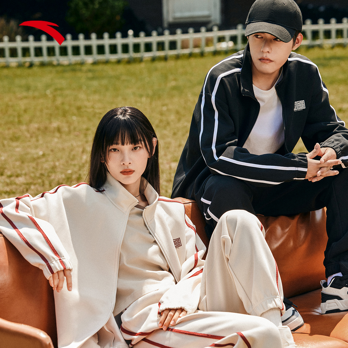 安踏易打理针织套装新款简约开衫男女情侣款卫衣雅丹风秋日情侣