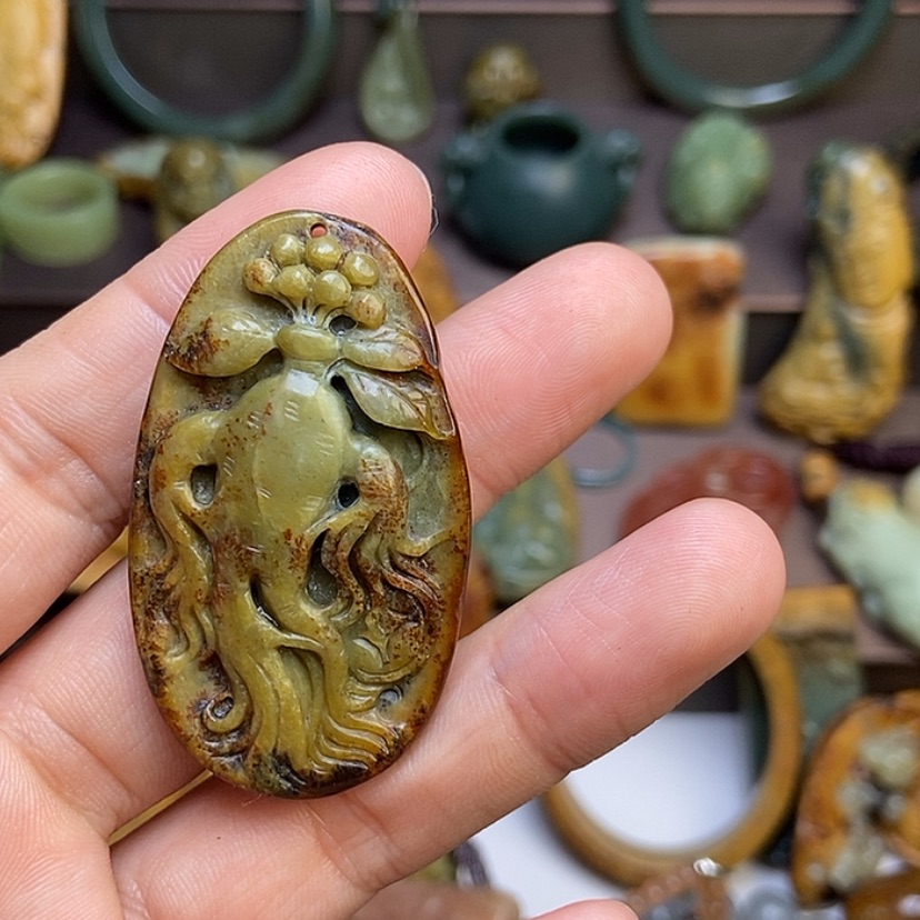 【闪购商品】岫岩河磨玉（透闪石质玉）颈饰未镶嵌彬*哥