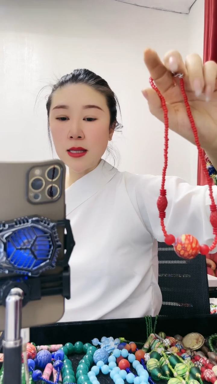 【闪购商品】琉璃颈饰1
