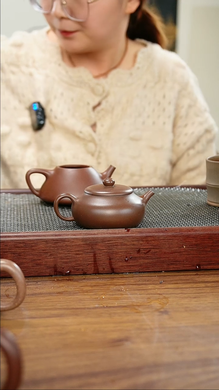 【闪购商品】紫砂茶壶某革泥扁云-150cc-微微瑕