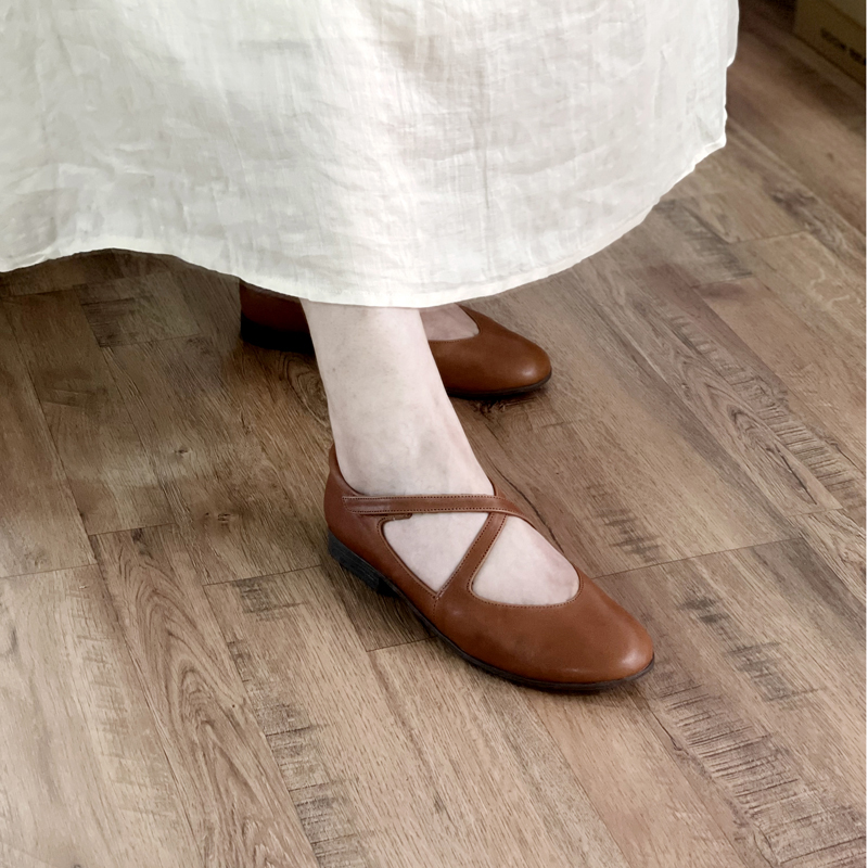 真皮棕色交叉带粘扣通勤软底罗马女单鞋玛丽珍复古文艺包头手工鞋