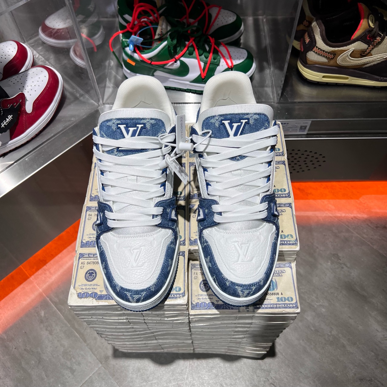 40.5/LV TRAINER 白蓝牛仔  尺码/UK6.5  YH9631