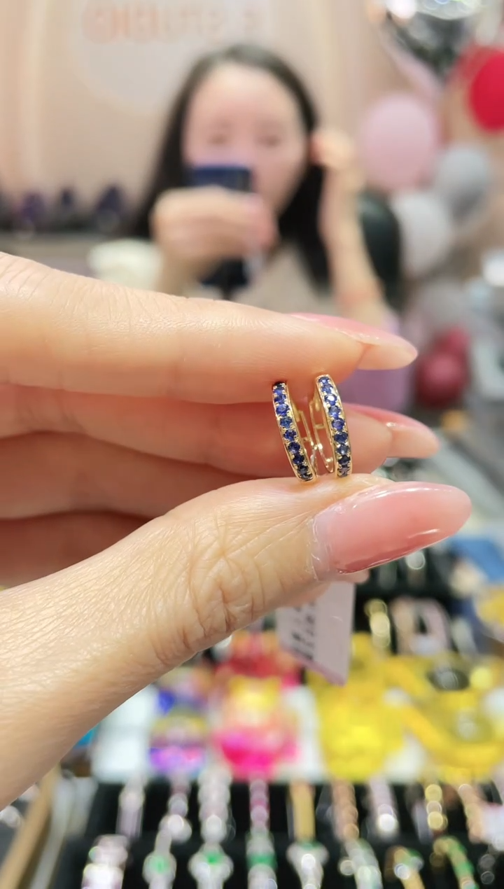 18K金镶嵌天然蓝宝石耳饰 K黄