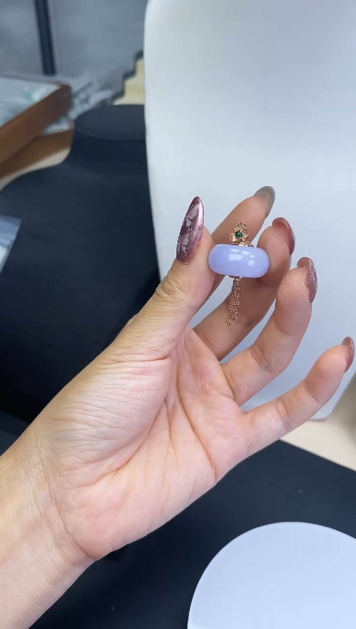 【闪购商品】翡翠颈饰18K金镶嵌YM684紫灯笼